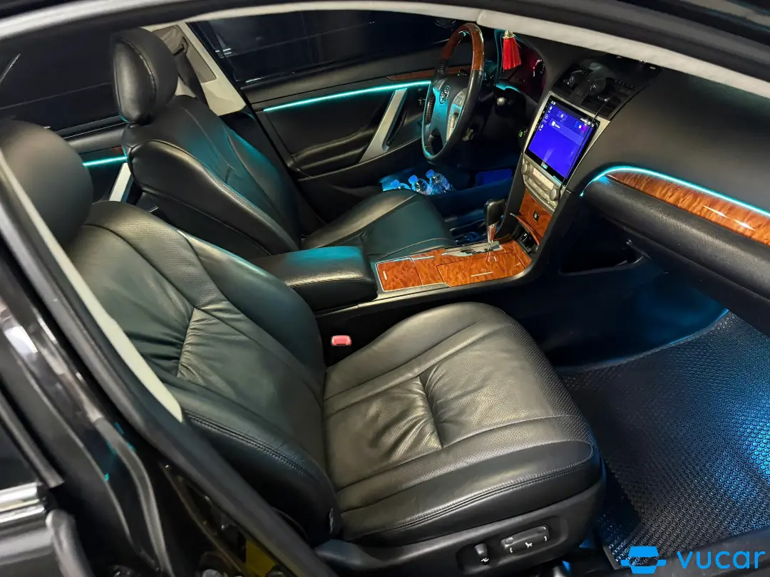 Toyota Camrry 3.5Q 2010 - Nội thất 4