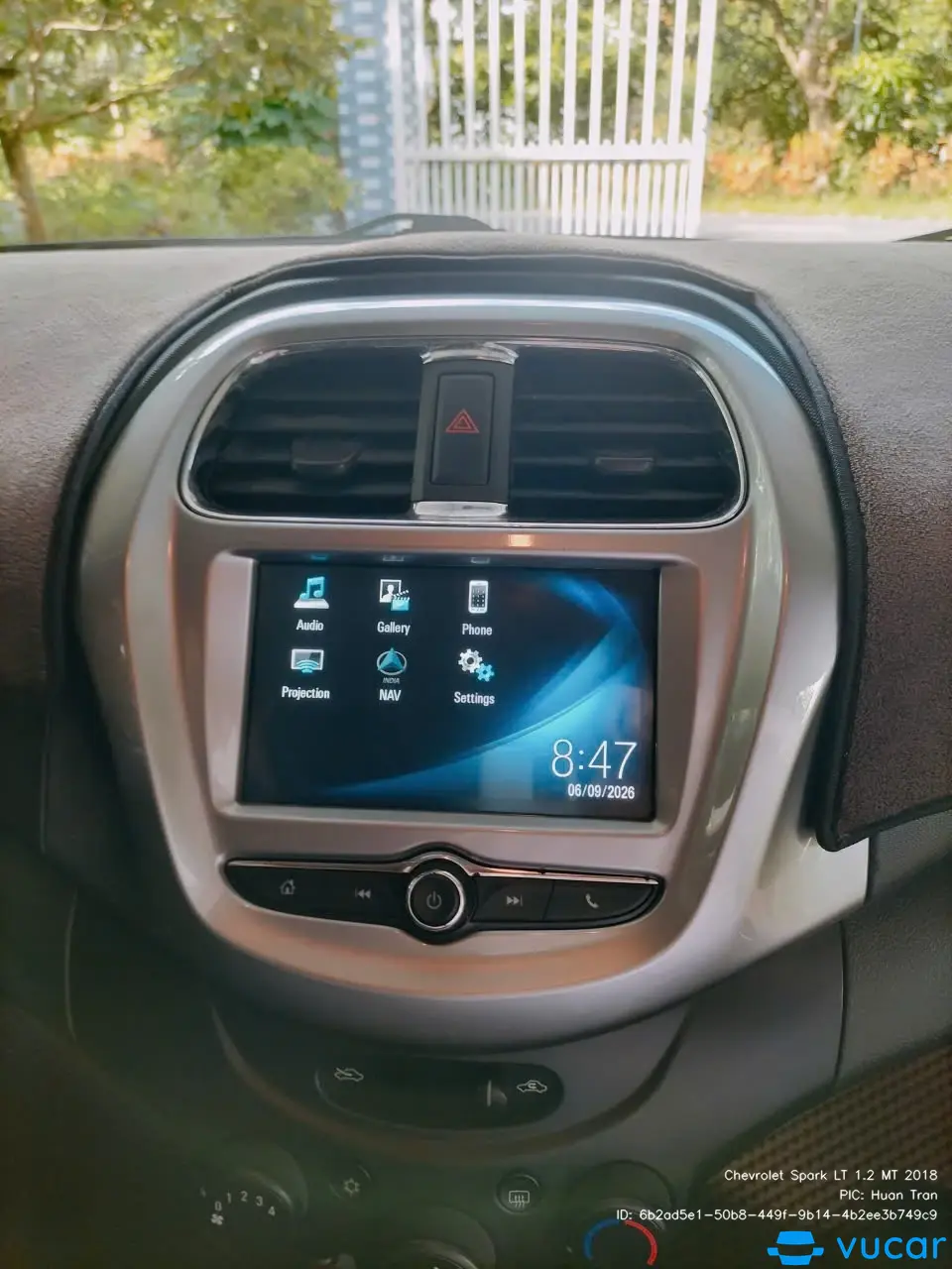 Chevrolet Spark LT 1.2 MT 2018 - Nội thất 5