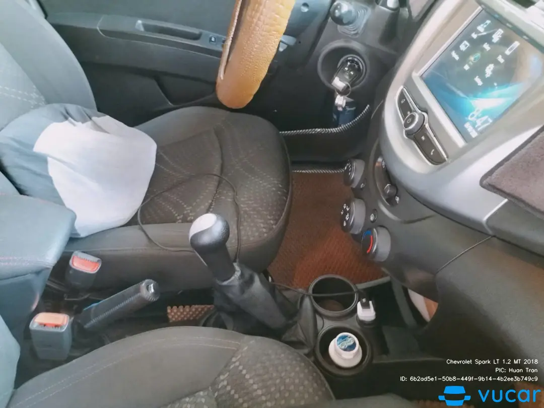 Chevrolet Spark LT 1.2 MT 2018 - Nội thất 6