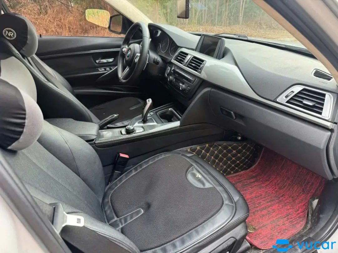 BMW 320i 2014 - Nội thất 2