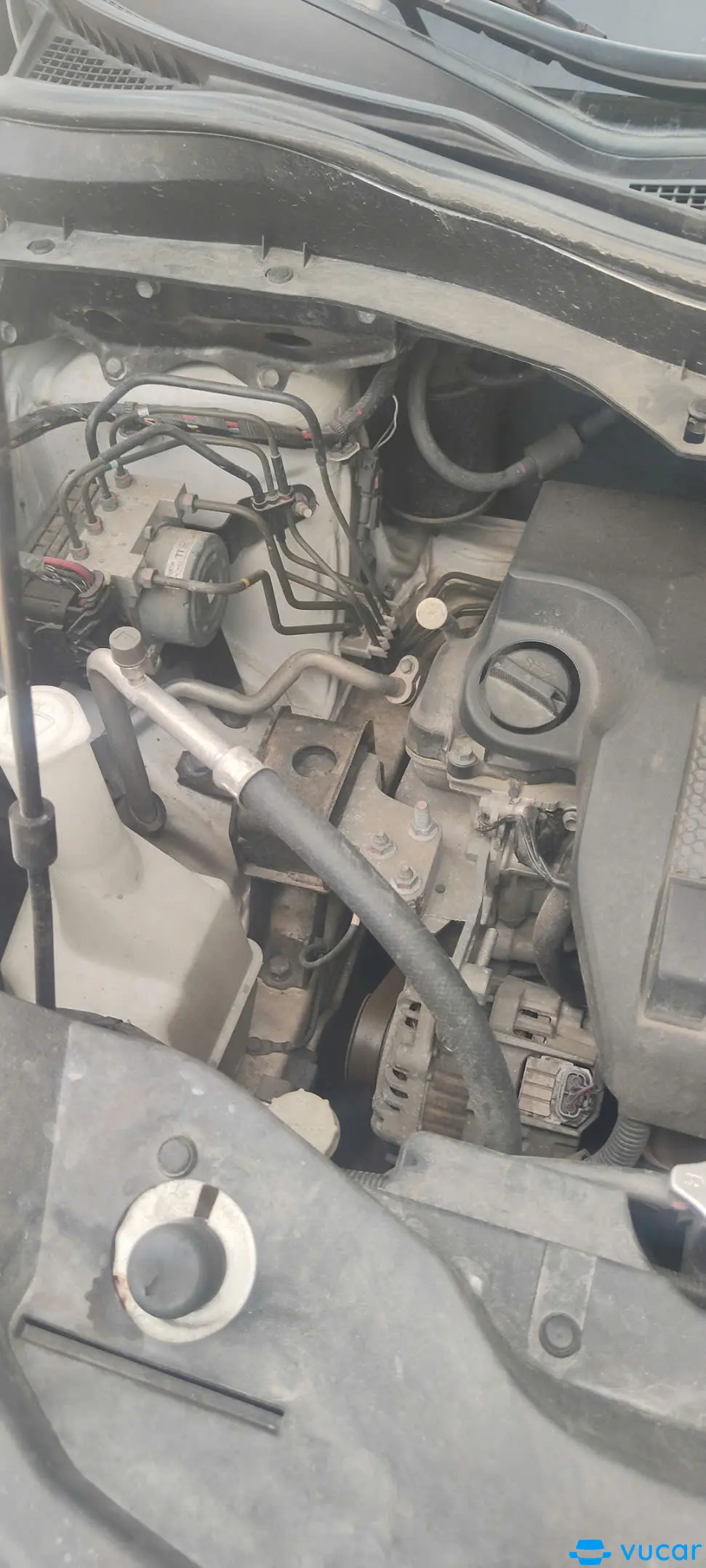xphander E1.5MT 2021 - Khoang động cơ 1