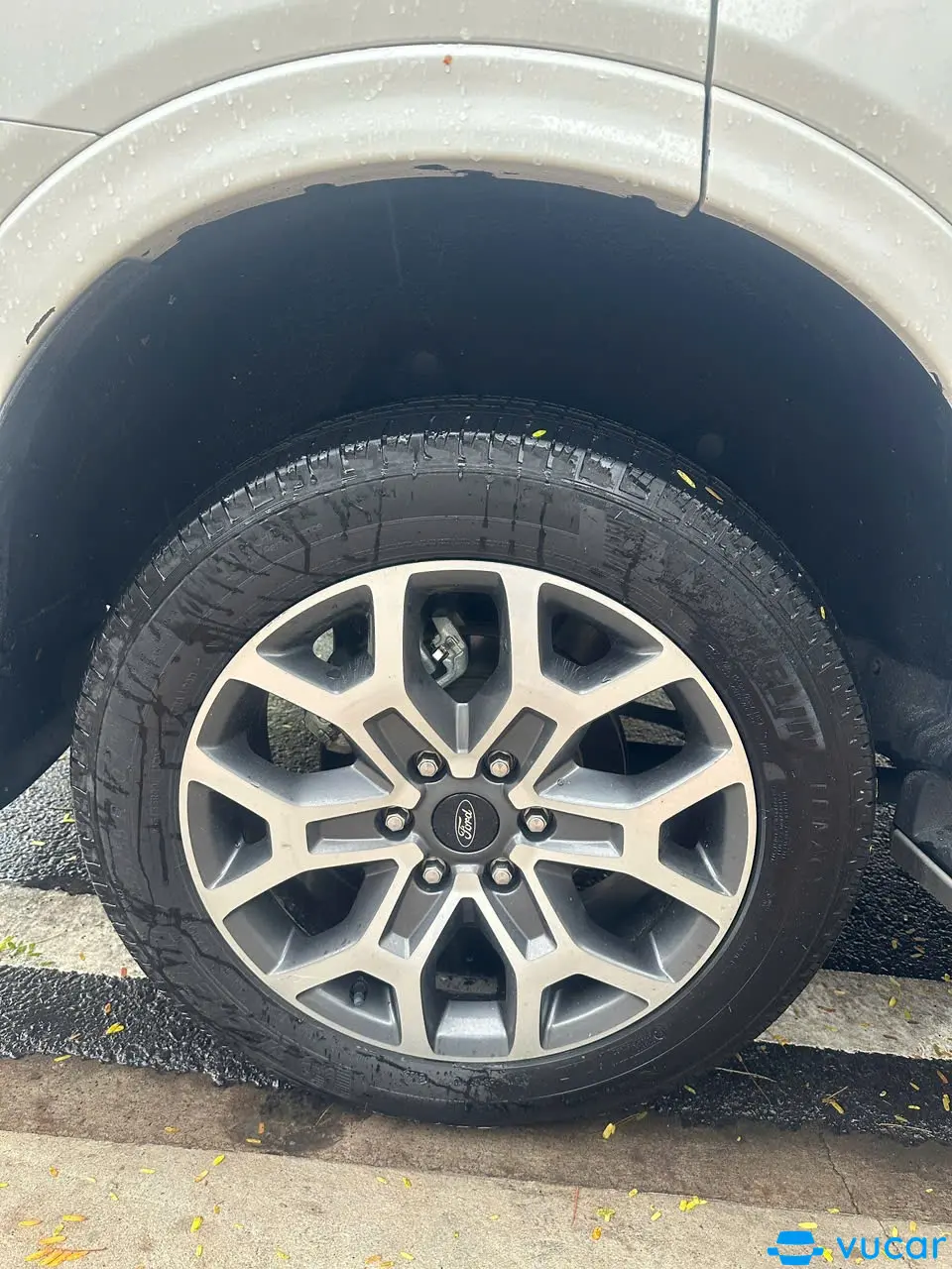 Ảnh xe Ford Everest Titanium 2.0L 4x4 AT 2022