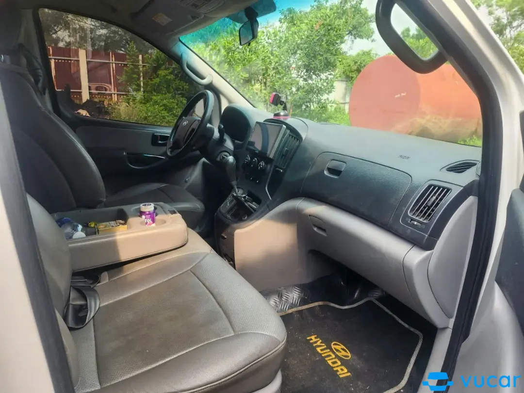 Hyundai Tải Van Đông lạnh - Nội thất 1