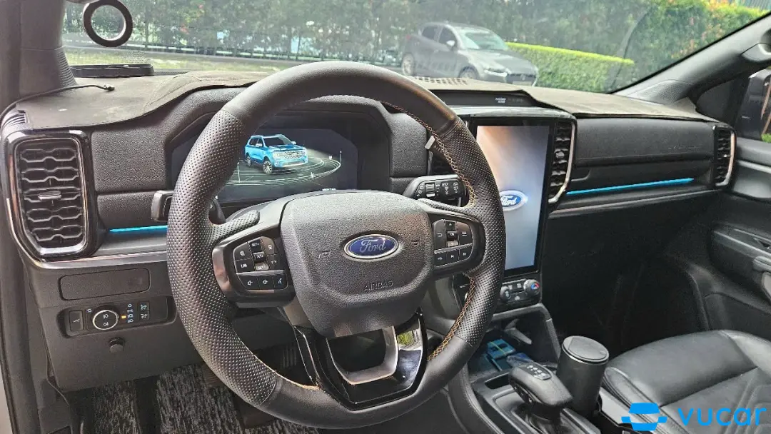 Ford Everest Titanium Plus 2.0L 4x4 AT 2023 - Nội thất 2