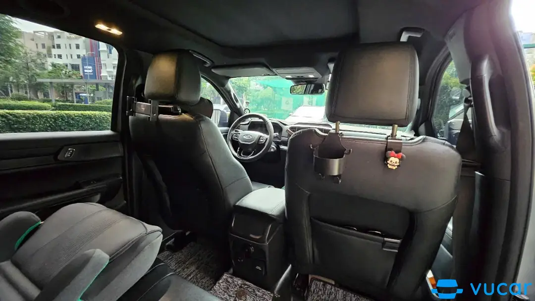 Ford Everest Titanium Plus 2.0L 4x4 AT 2023 - Nội thất 5