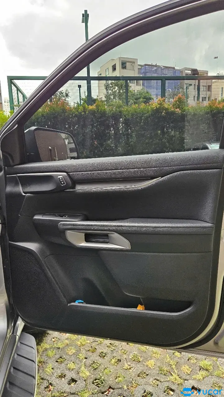 Ford Everest Titanium Plus 2.0L 4x4 AT 2023 - Nội thất 4