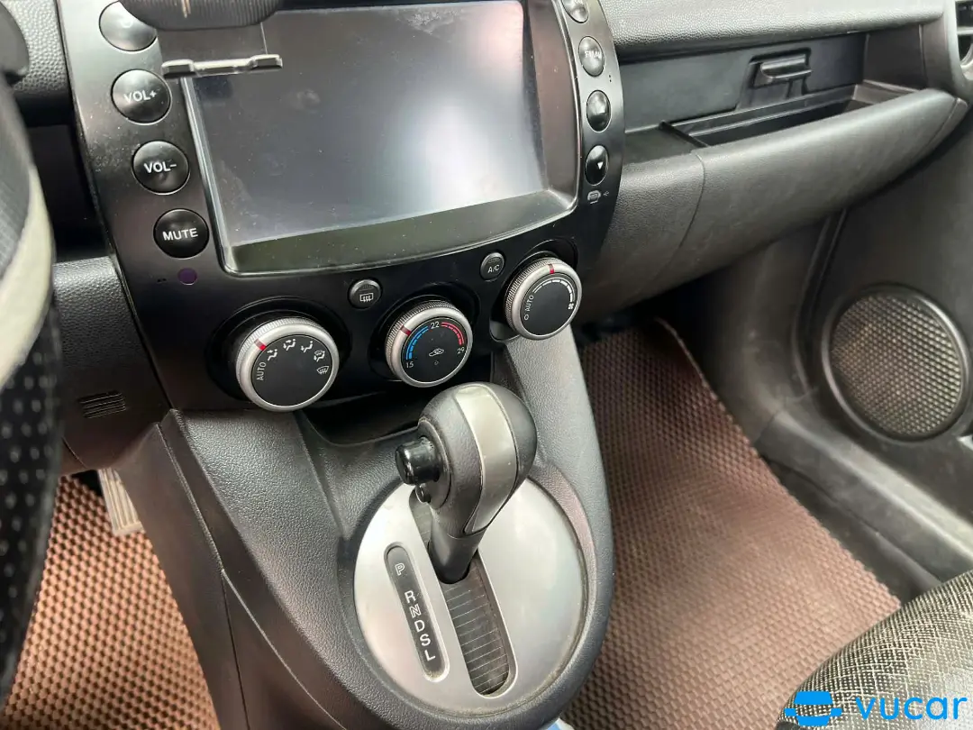 Mazda 2 S 2014 - Nội thất 3