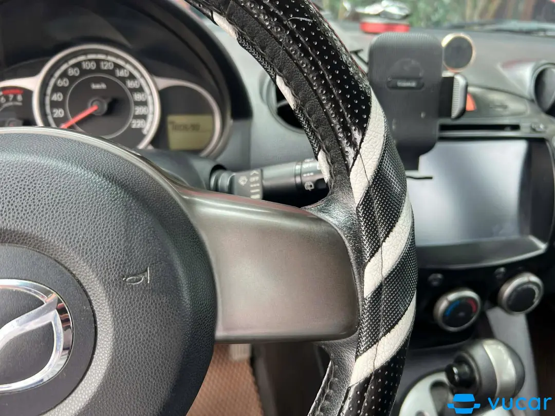Mazda 2 S 2014 - Nội thất 1