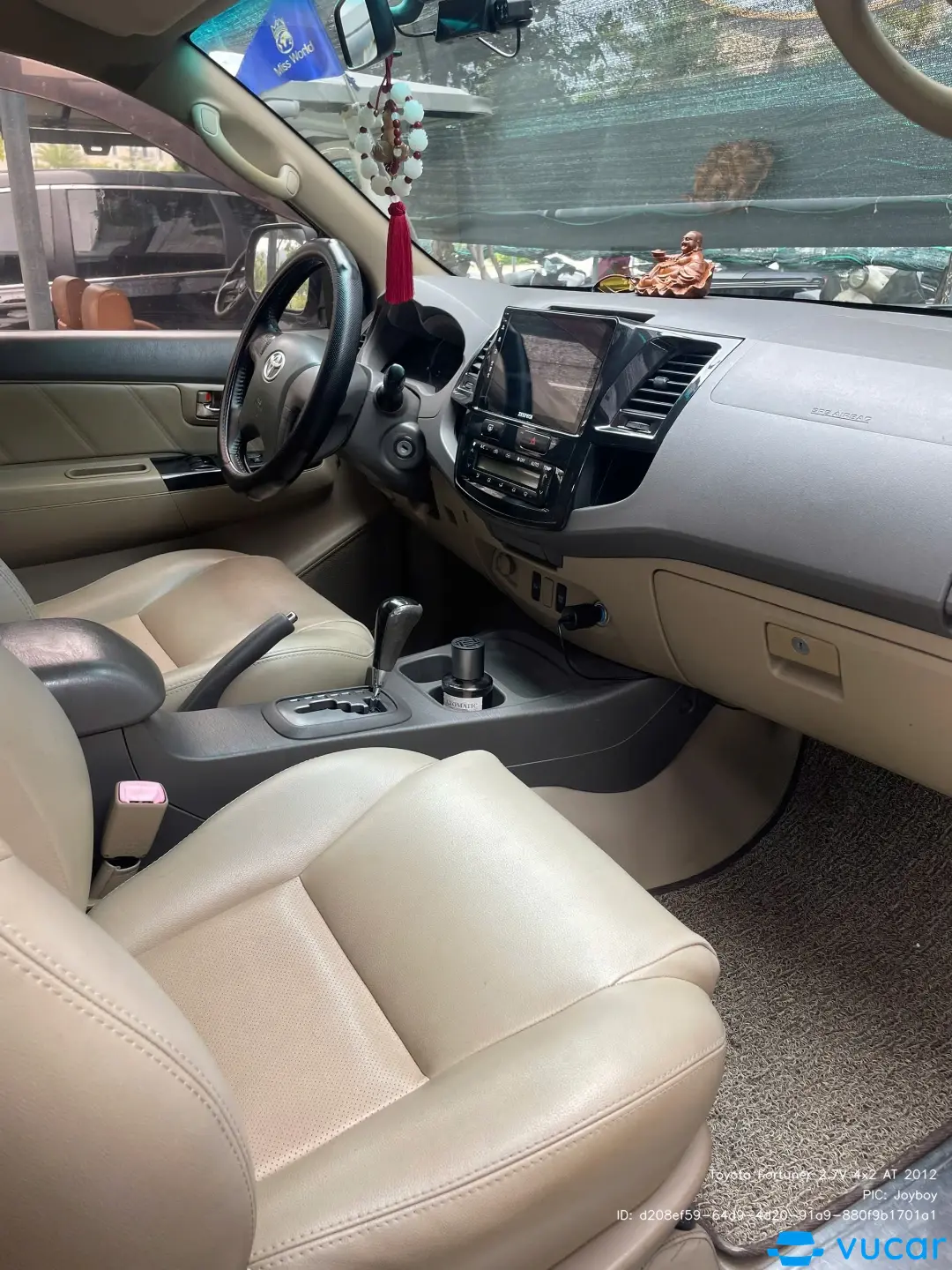 Toyota Fortuner 2.7V 4x2 AT 2012 - Nội thất 2