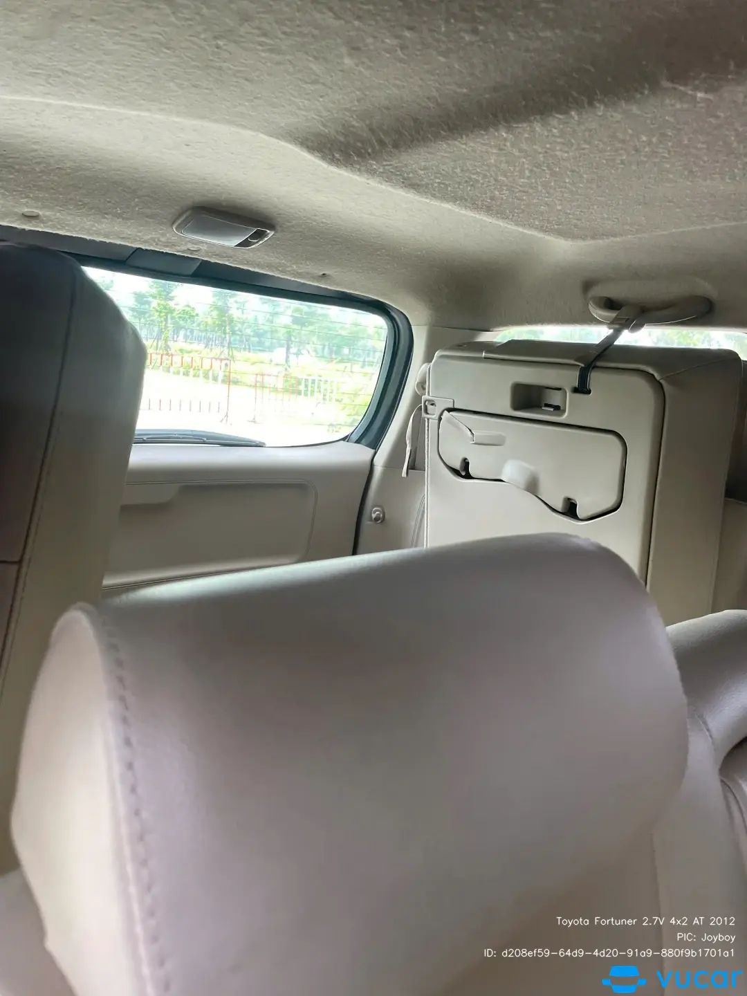 Toyota Fortuner 2.7V 4x2 AT 2012 - Nội thất 3