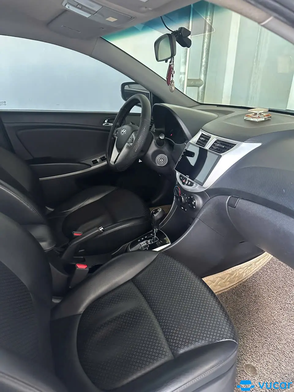 Hyundai Accent 1.4 AT 2012 - Nội thất 4