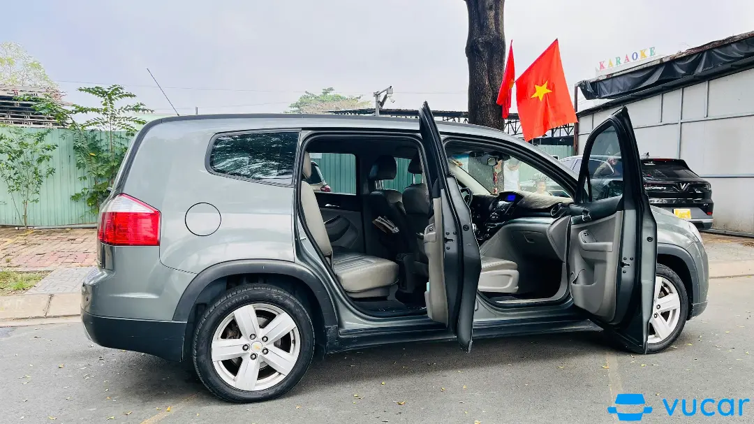 Chevrolet Orlando LTZ 1.8 AT 2011 - Ngoại thất 4