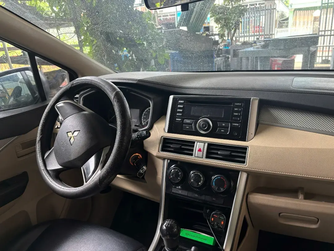 Mitsubishi Xpander 1.5 MT 2019 - Nội thất 2