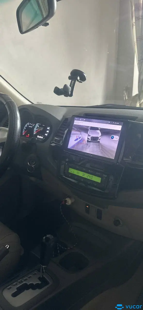 Toyota Fortuner 2.7V 4x2 AT 2013 - Nội thất 2