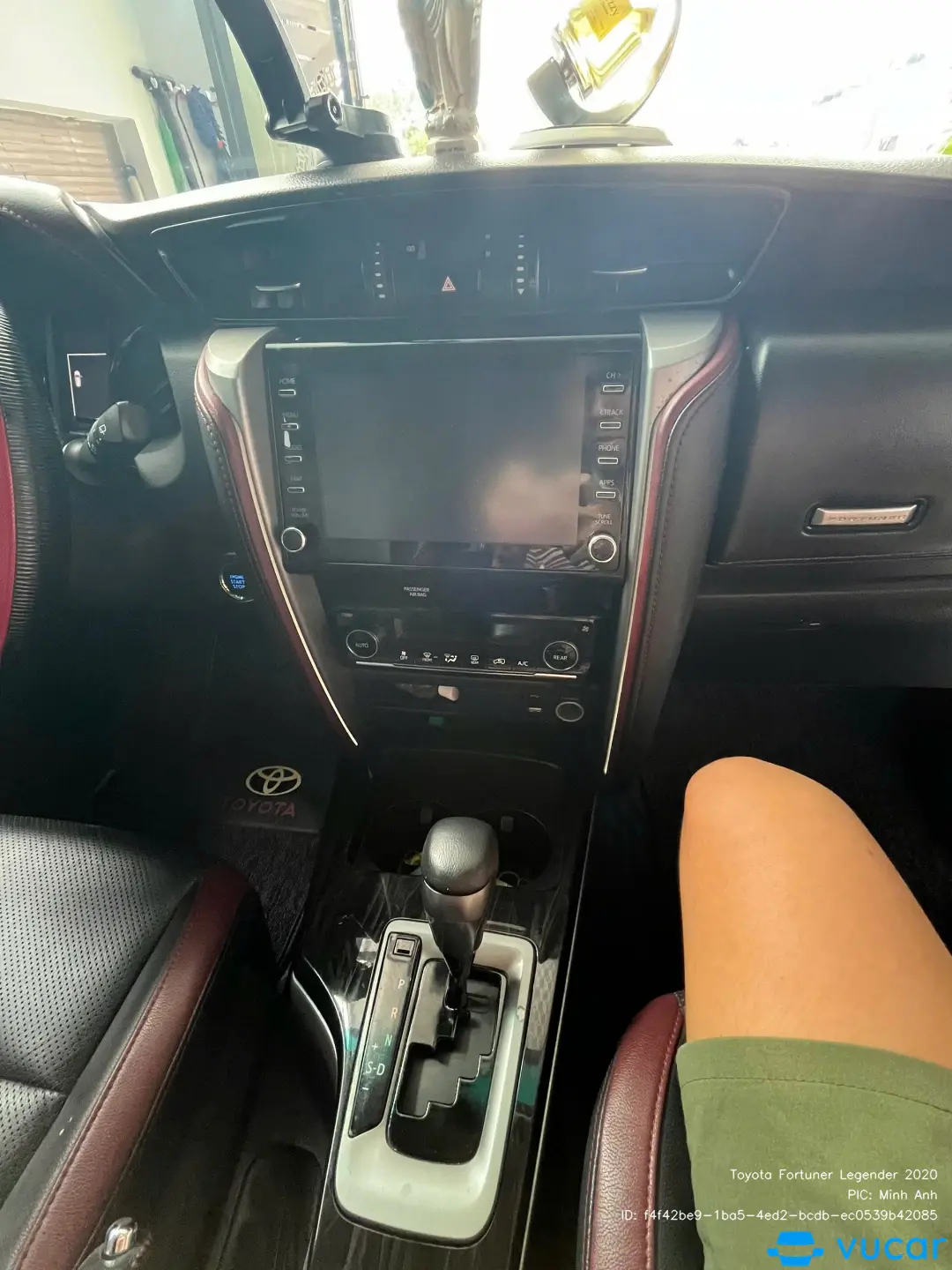 Toyota Fortuner 2.4G 4x2 AT Legender 2020 - Nội thất 5