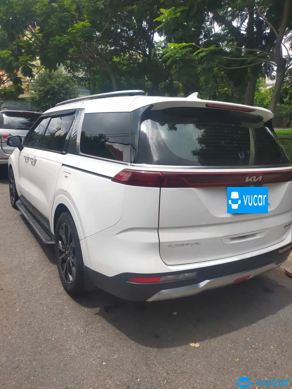 Kia Carnival Signature 2.2D 2023 - Ngoại thất 4