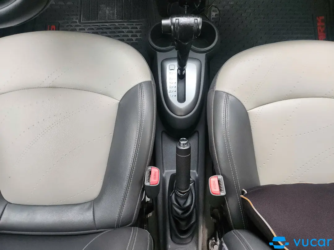 Chevrolet Spark LTZ 1.0 AT Zest 2015 - Nội thất 1