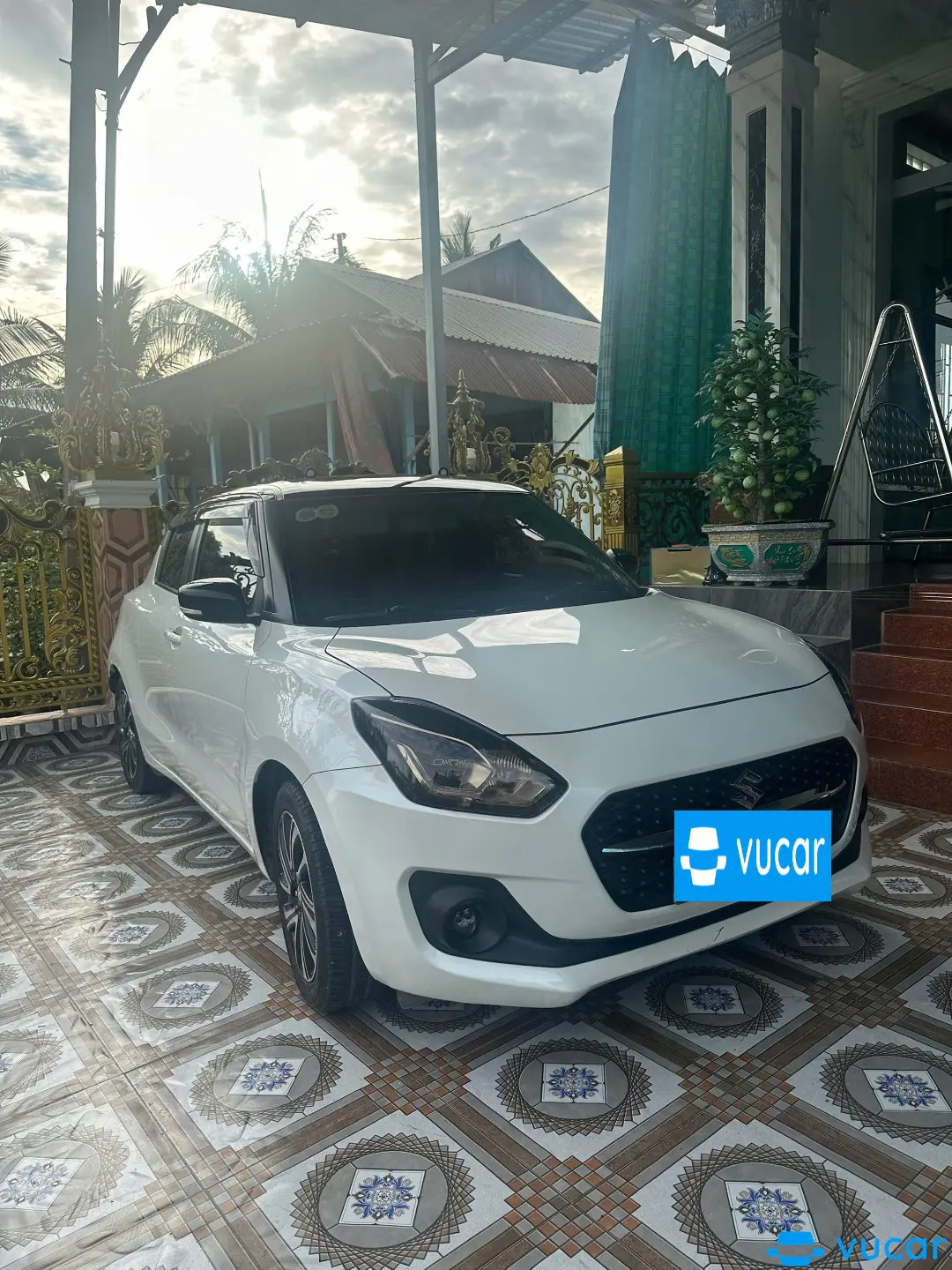 Ảnh xe Suzuki Swift GLX 1.2 AT 2023
