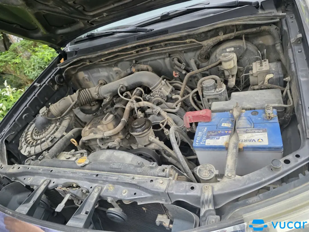 Toyota Fortuner 2.7V 4X2 AT 2016 - Khoang động cơ 1