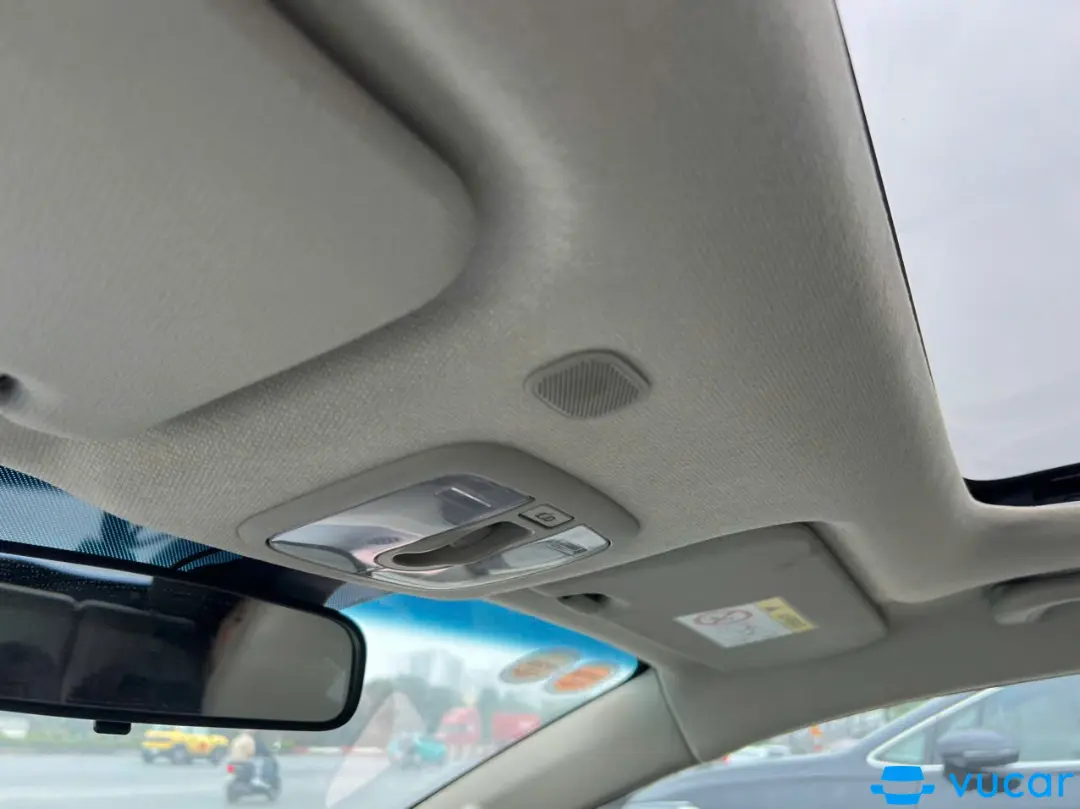 Kia Rio 1.4 AT 2015 - Nội thất 6