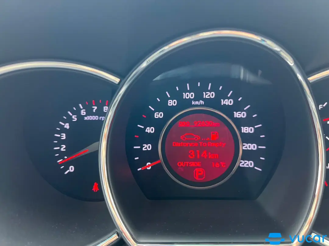 Kia Rio 1.4 AT 2015 - Nội thất 5
