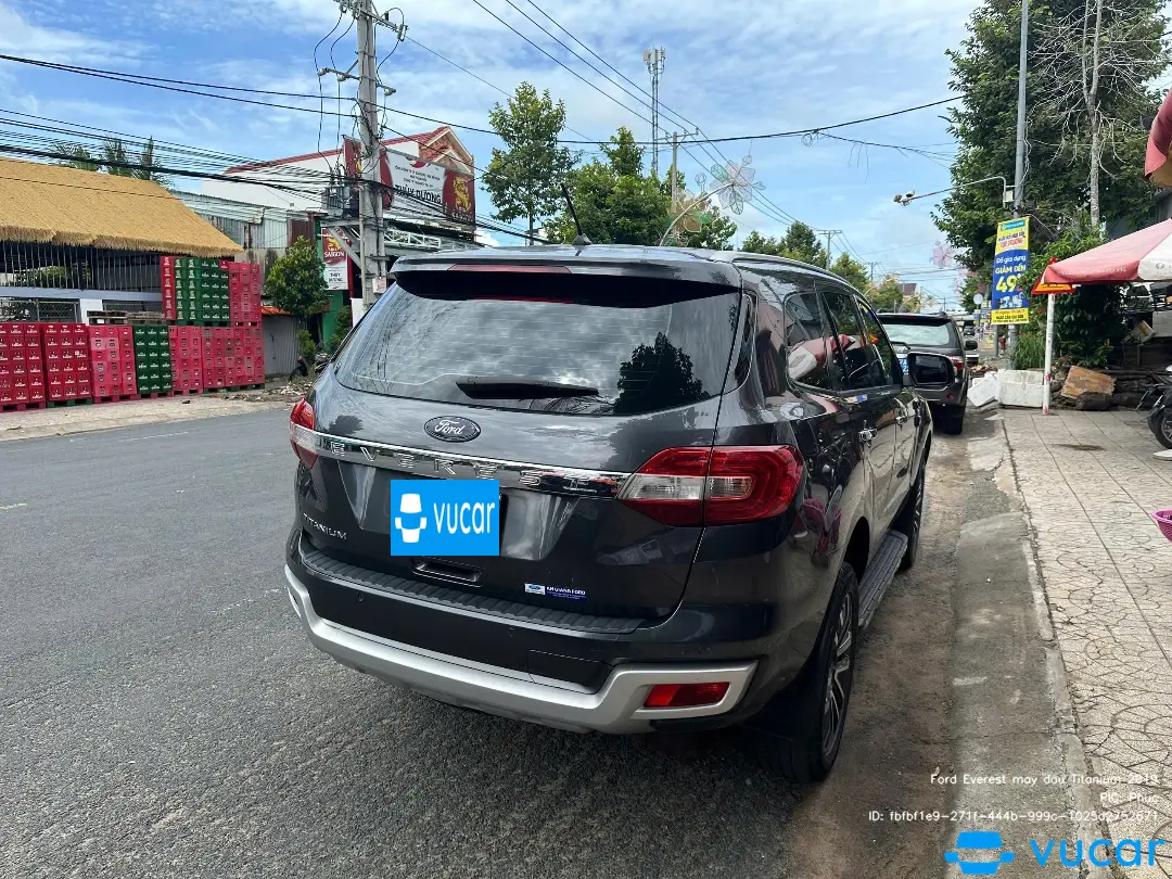 Ảnh xe Ford Everest Titanium 2.0L 4x2 AT 2019 - ảnh 2