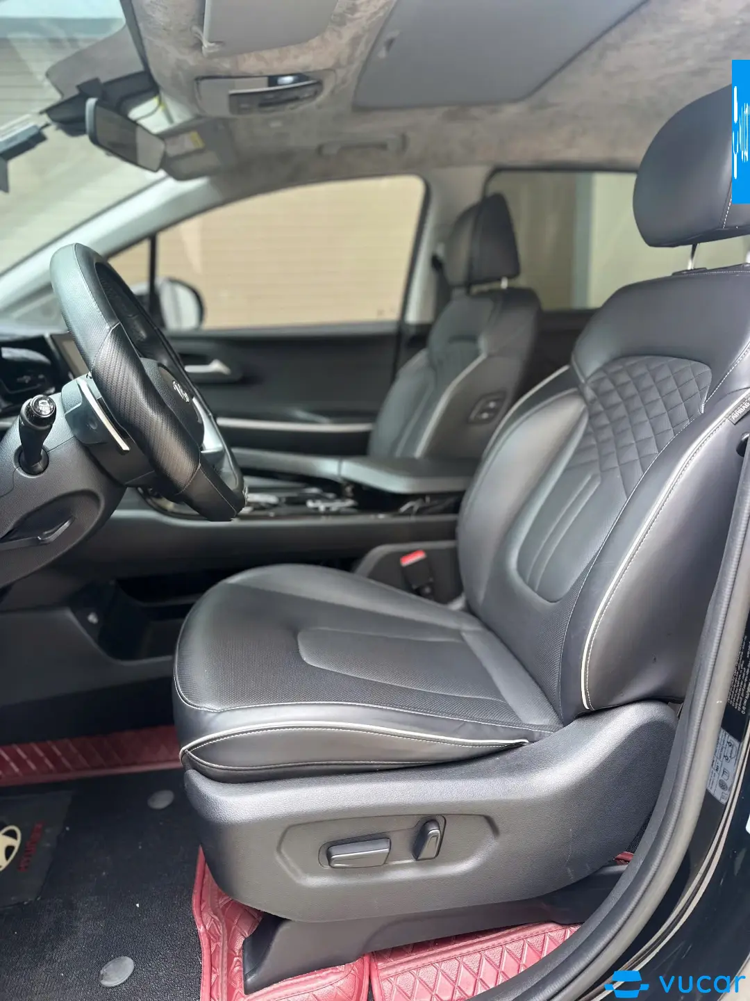 Hyundai Custin Cao Cấp 2.0 2024 - Nội thất 2