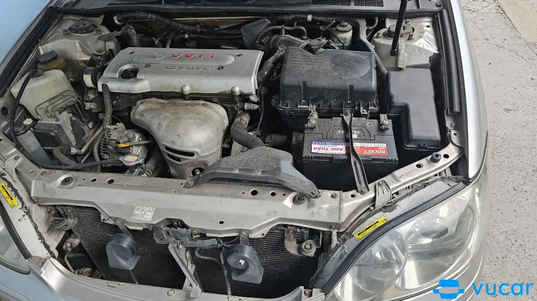 Toyota Camry 2.4G 2004 - Khoang động cơ 1