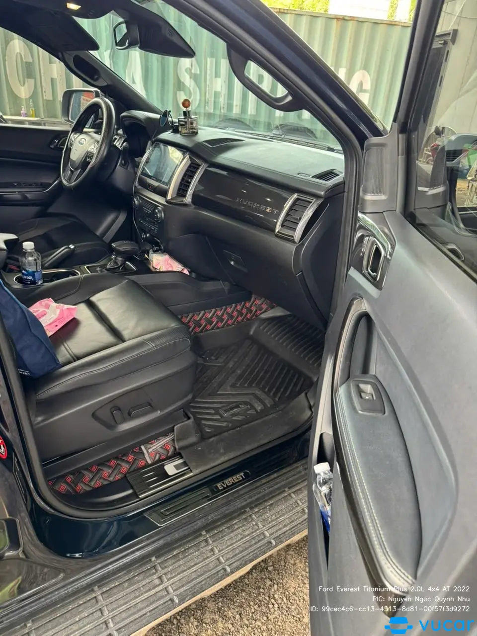 Ford Everest Titanium Plus 2.0L 4x4 AT 2022 - Nội thất 1