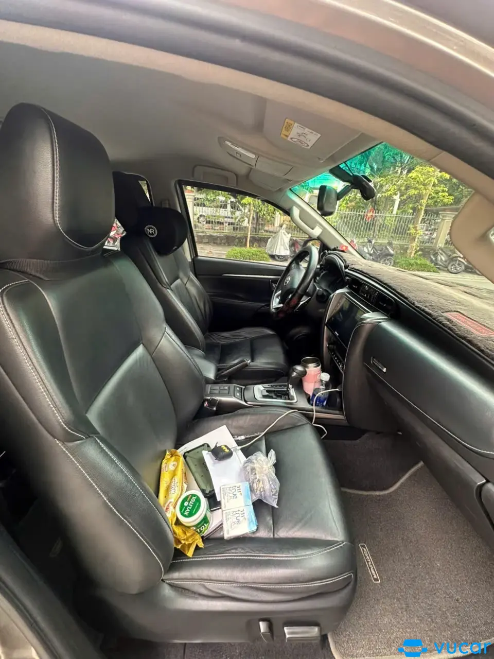 Toyota Fortuner 2.4G 4x2 AT 2020 - Nội thất 2