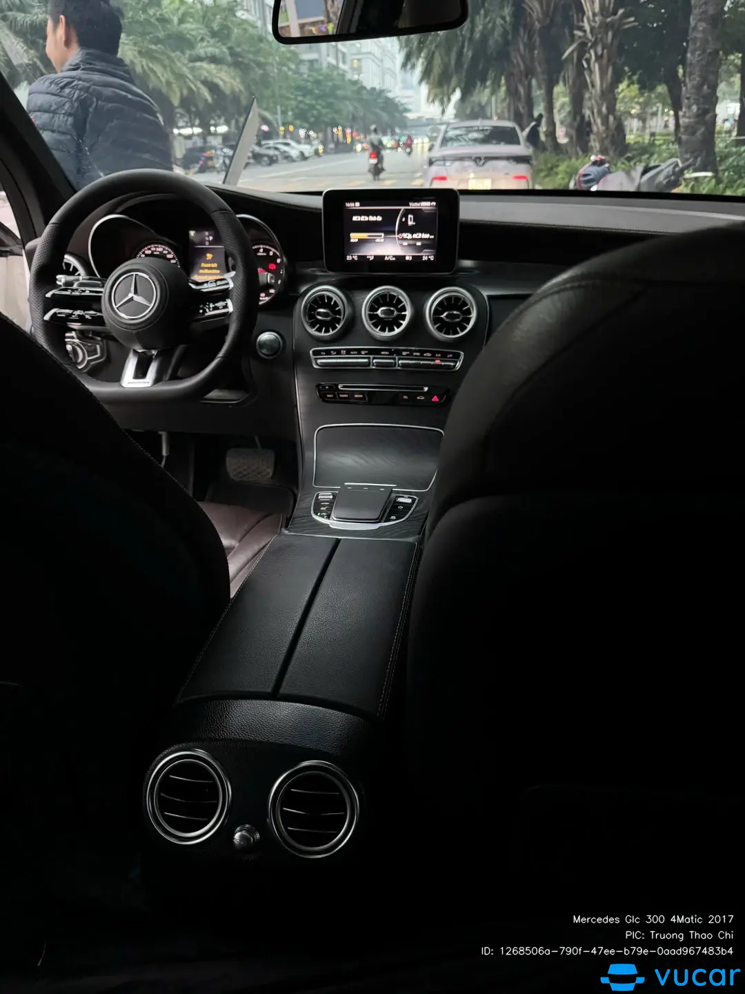 Mercedes Glc 300 4Matic 2017 - Nội thất 4