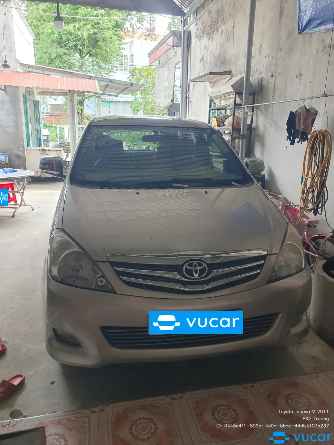 Toyota Innova V 2011
