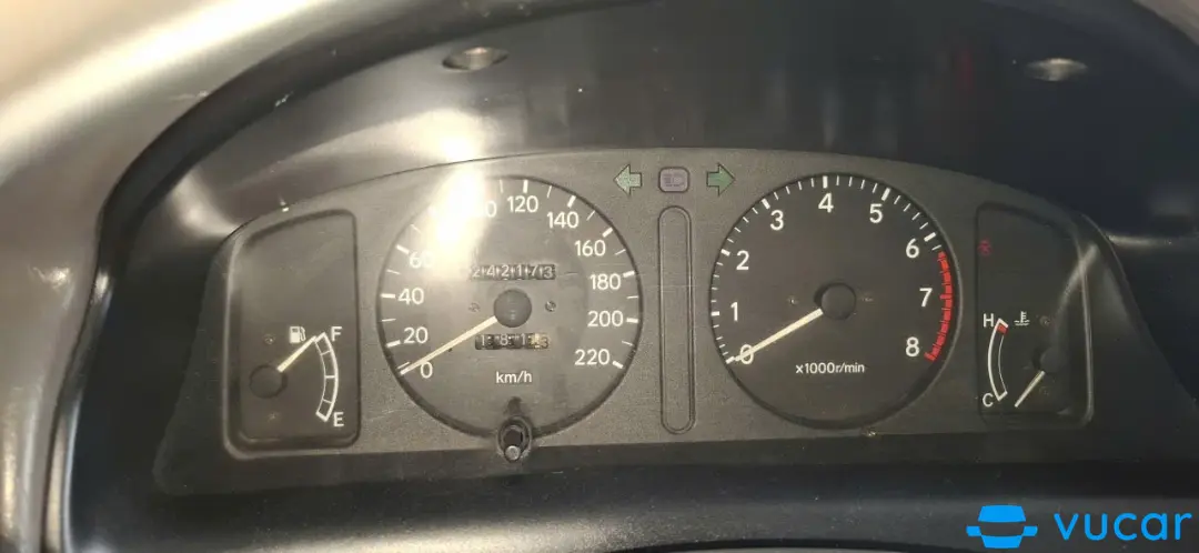 Toyota Vios 1.5 MT 2004 - Nội thất 2
