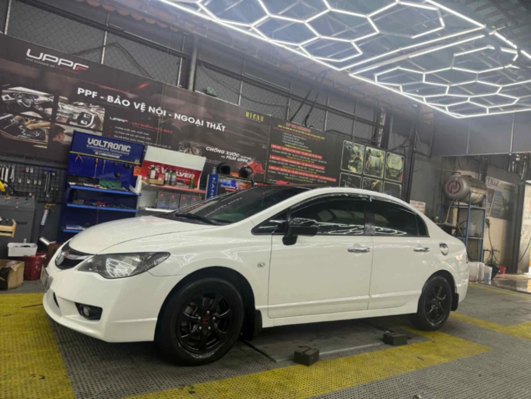 Ảnh xe Honda Civic 1.8 MT 2010