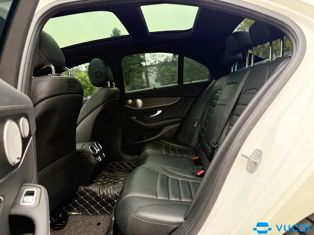 Mercedes C300 AMG 2020 - Nội thất 2