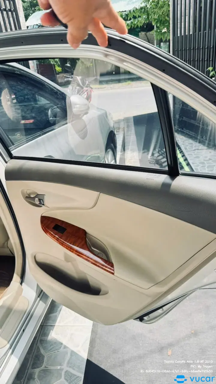 Toyota Corolla Altis 1.8 AT 2010 - Nội thất 4