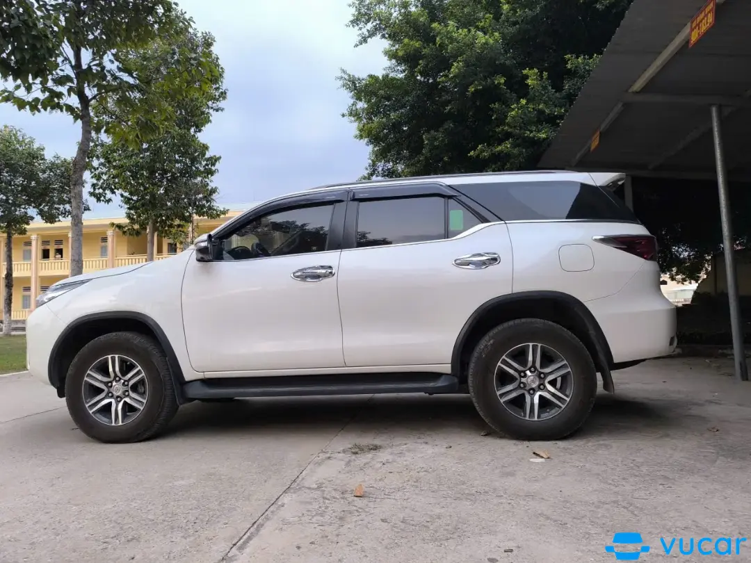 Toyota Fortuner 2.7V 4x2 AT 2017 - Ngoại thất 5