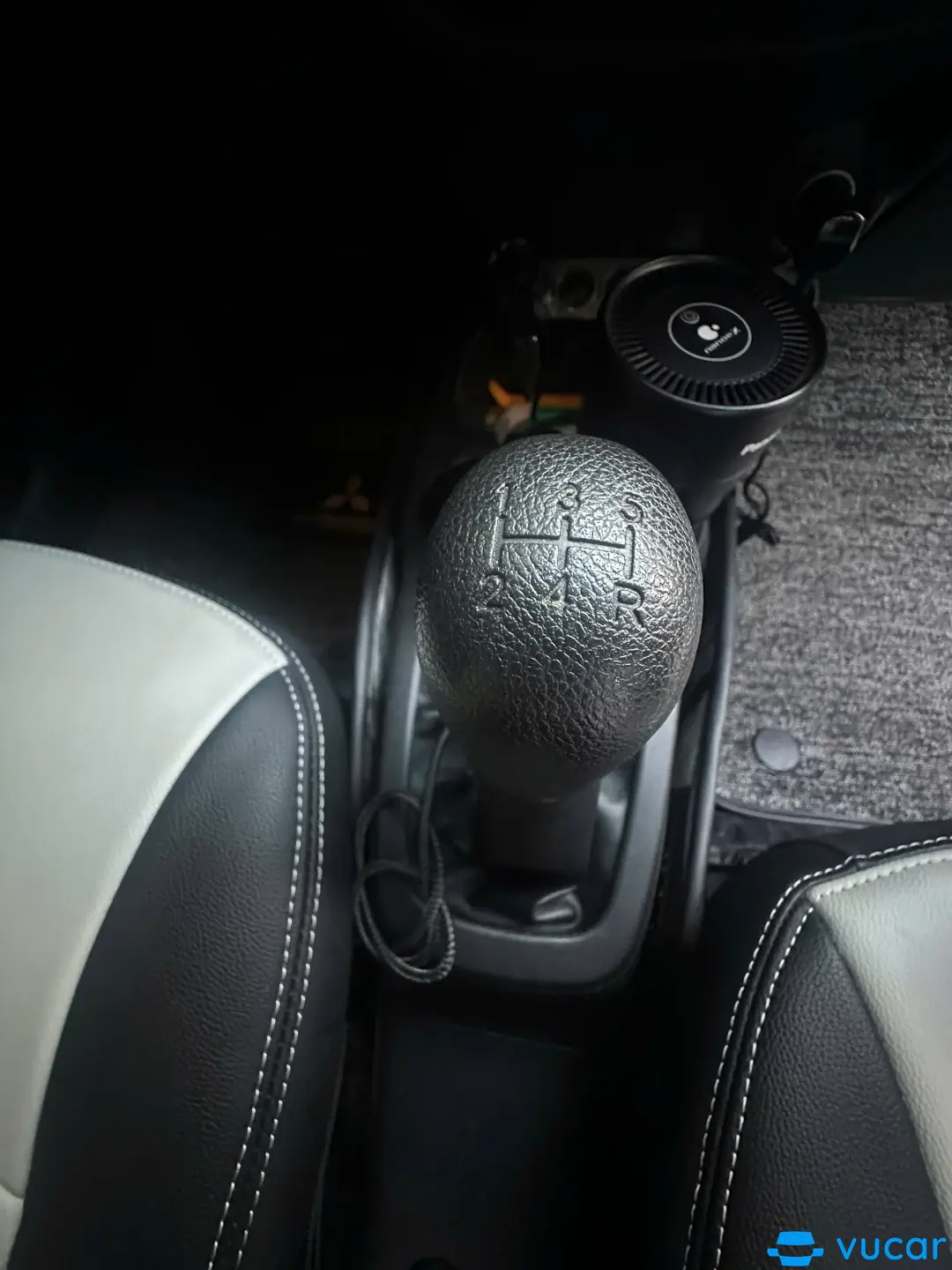 Mitsubishi Attrage 1.2 MT 2021 - Nội thất 2