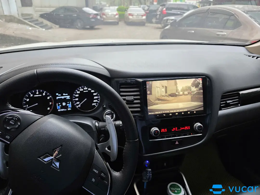 Mitsubishi Outlander 2.0 CVT 2021 - Nội thất 1