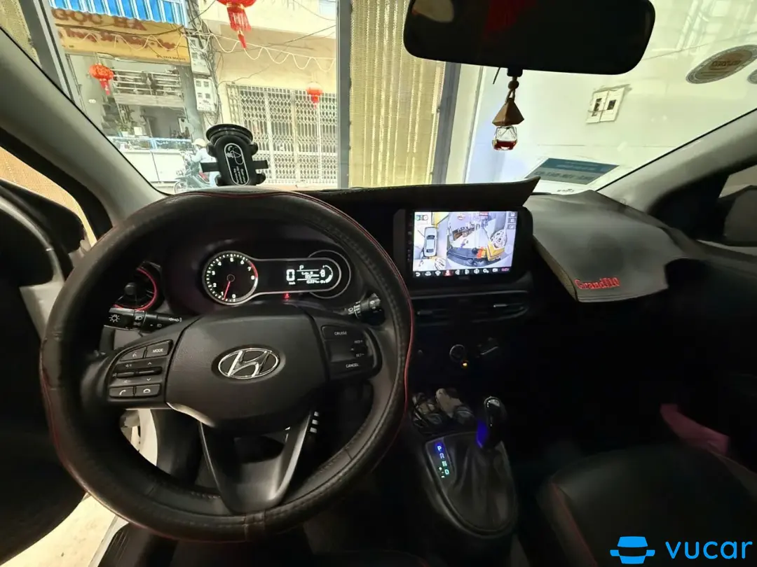 Hyundai i10 AT 2022 - Nội thất 2
