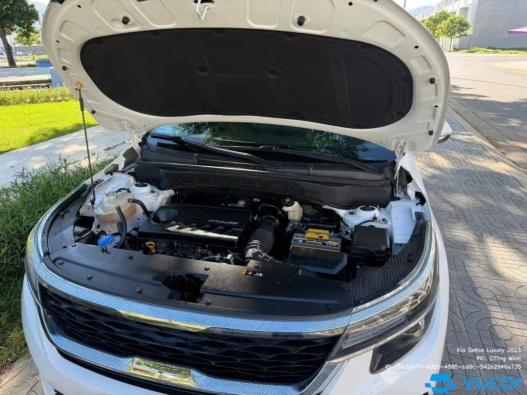 Kia Seltos Luxury 2023 - Khoang động cơ 6