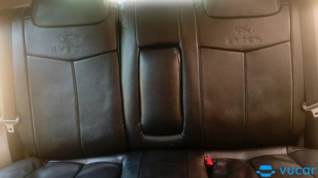 Ford Laser 2004  - Nội thất 4