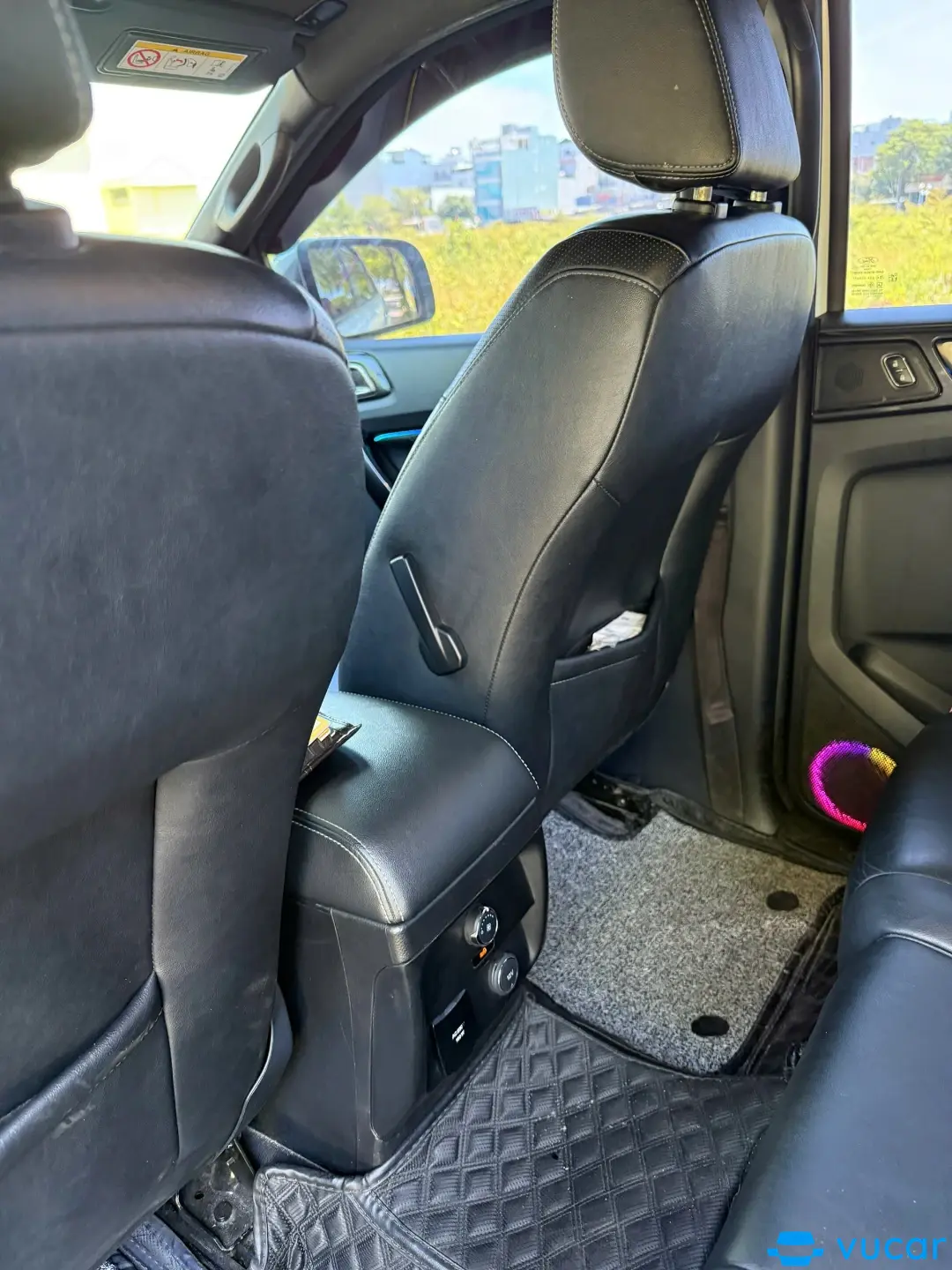 Ford Everest Titanium 2.0L 4x2 AT 2020 - Nội thất 3