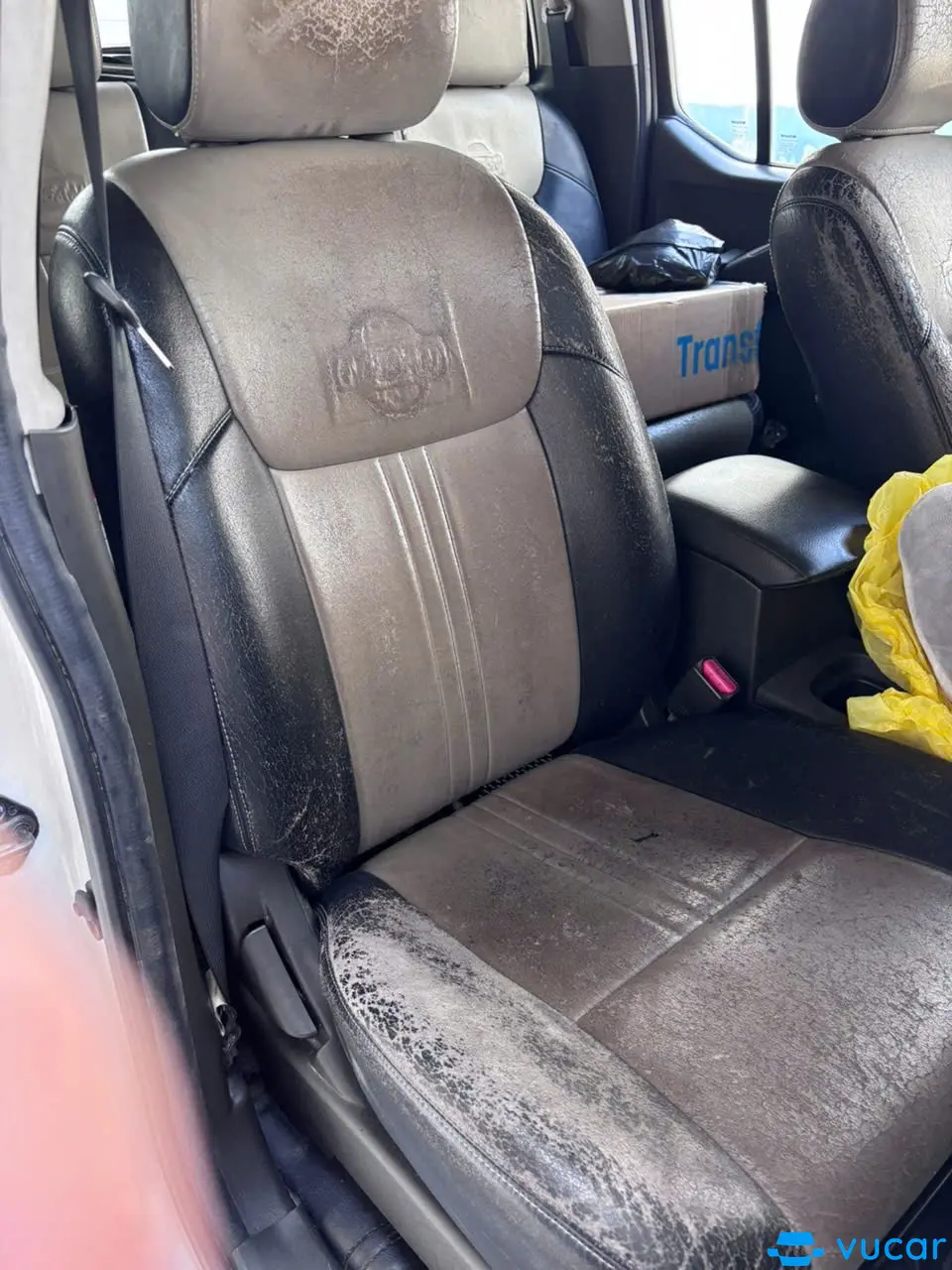 Nissan Navara LE 2.5MT 4WD 2011 - Nội thất 5