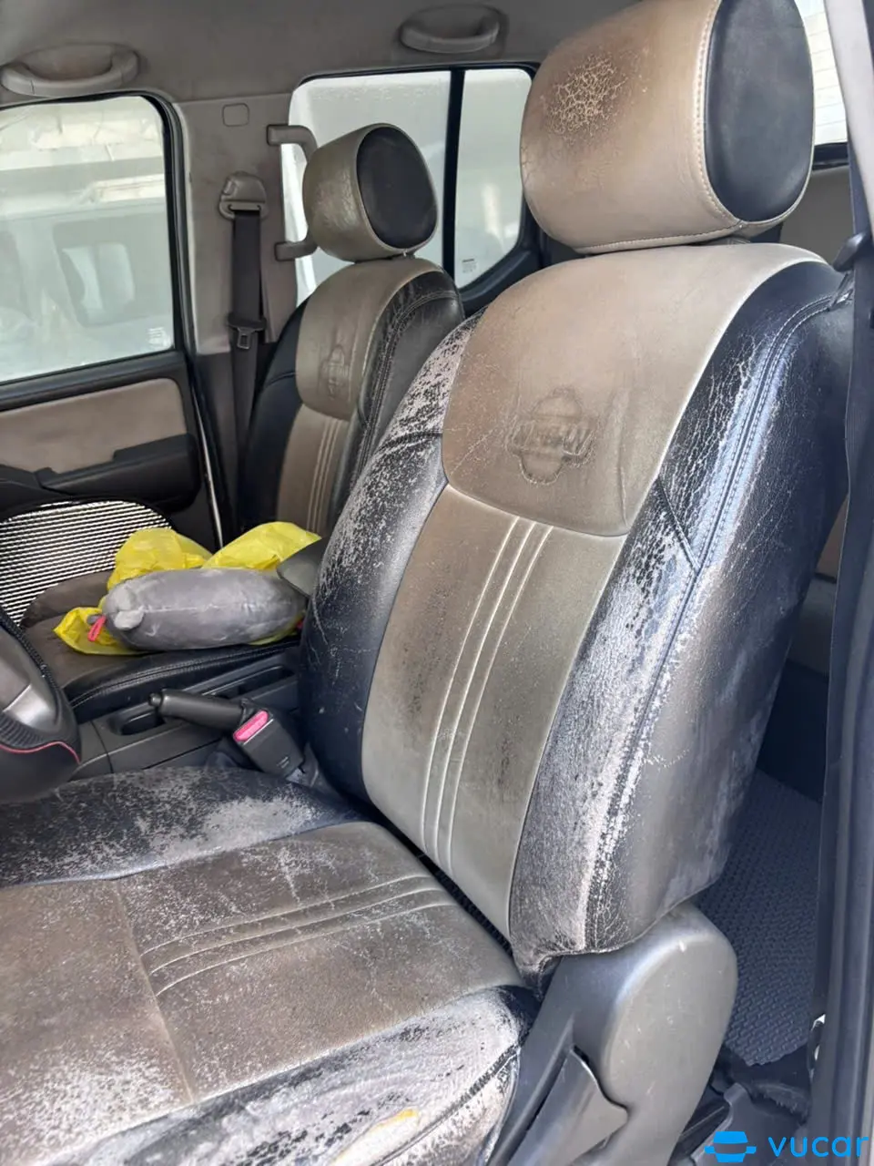 Nissan Navara LE 2.5MT 4WD 2011 - Nội thất 7