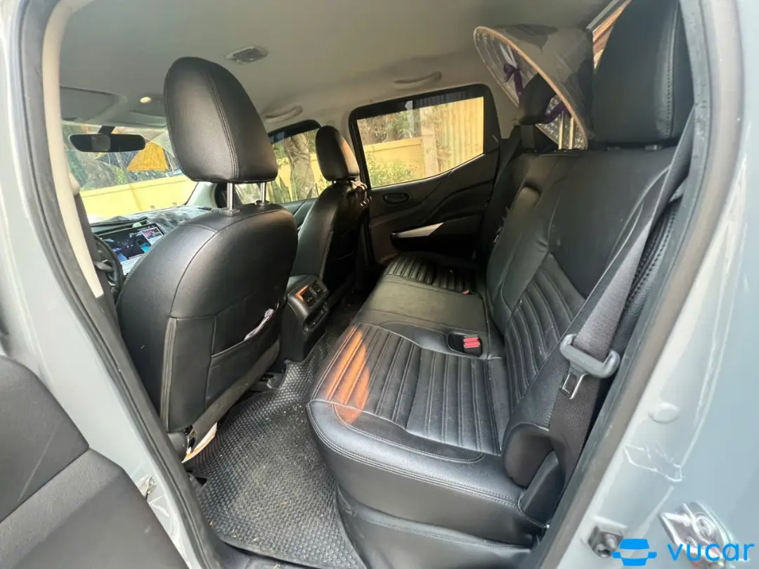 Nissan Navara EL 2.3 AT 2WD 2023 - Nội thất 1
