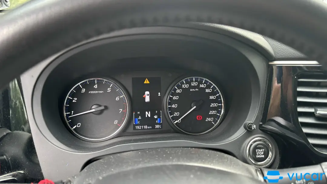 Mitsubishi Outlander 2.0 CVT 2019 - Nội thất 7
