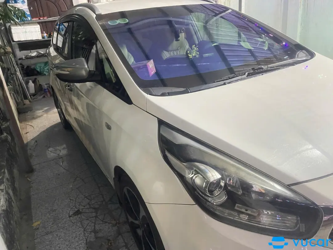 Kia Rondo 2.0 MT 2017 - Ngoại thất 2