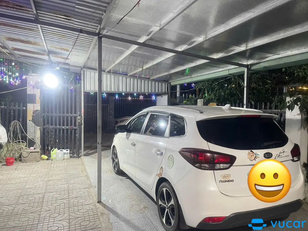 Kia Rondo 2.0 MT 2017 - Ngoại thất 1