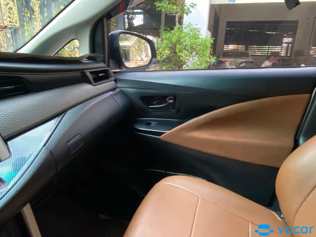 Toyota Innova 2.0E 2017 - Nội thất 9